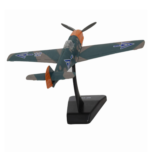 Avión a Escala New Ray 1:48 WWII Fighter Plane BF109 con Base Plástica (Camuflaje) - Imagen 3